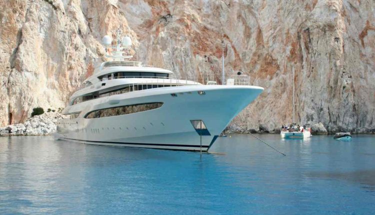 lookboat.comboatbavaria-41-holiday-for-sale-in-italy